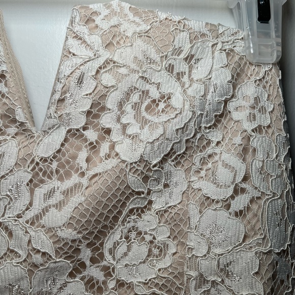 Lace crop top - Picture 2 of 3